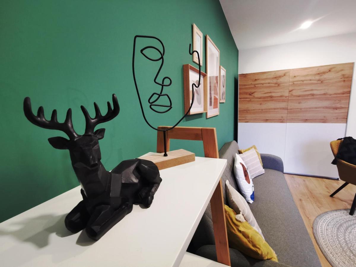 Artic Home Apartman-Nearby City Center! Pécs Kültér fotó
